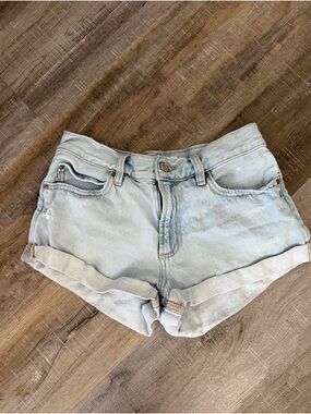 Garage Women's Light Wash Denim Cuffed Shorts